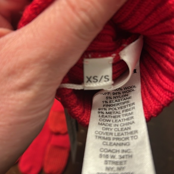 Coach Knit Tech Gloves - Picture 6 of 6